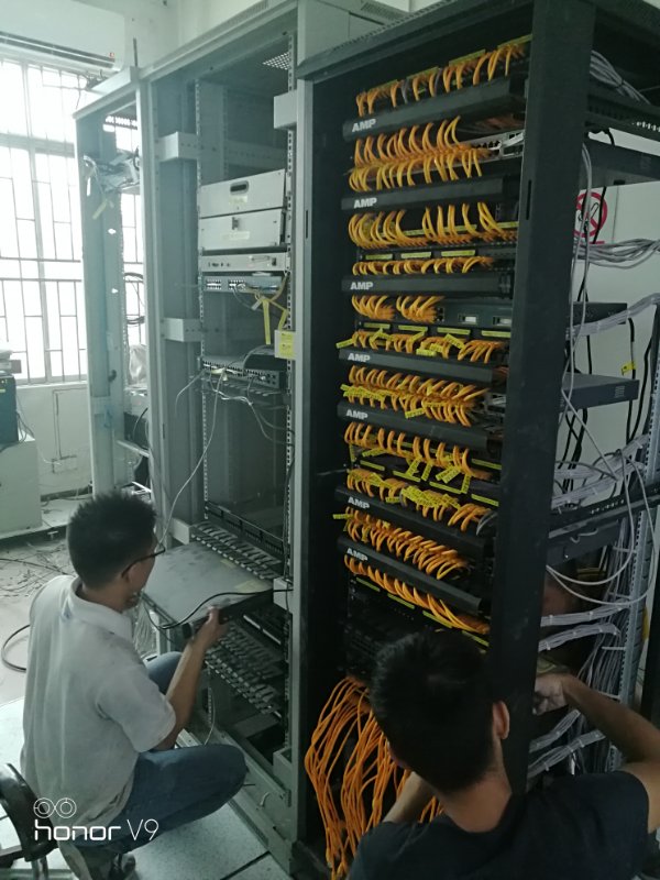 �����Ļ��³�����ϵͳ